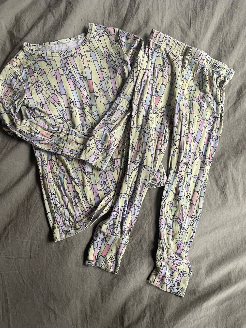 Dream Jamms multi color Bamboo-Print Pajama Set